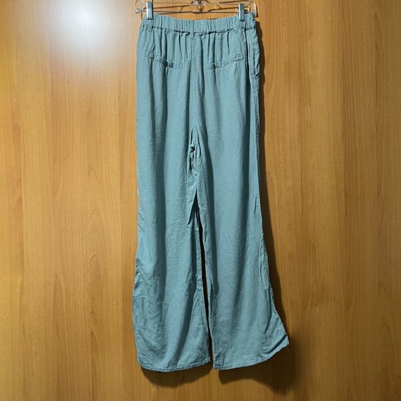 Pleat Front Drapey Pant - Picture 2 of 4